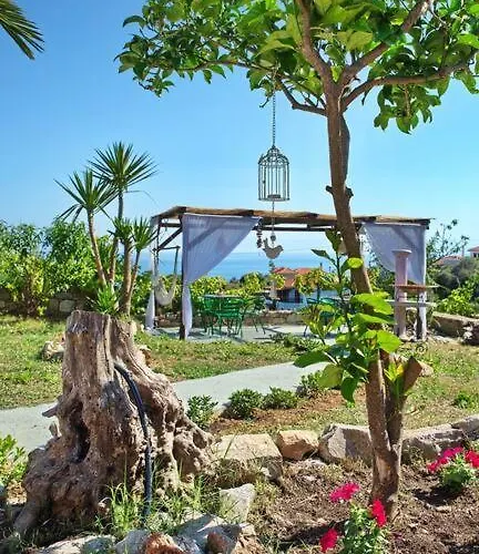 Orfeas Hoyse 1 Vakantiehuis *